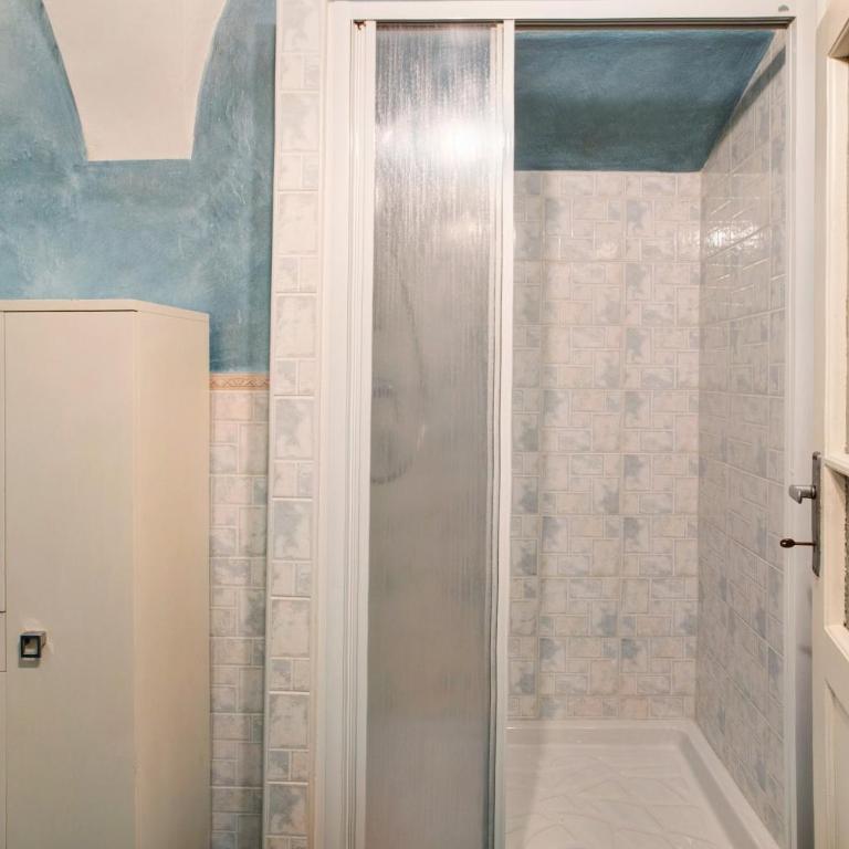 Casa Bianca - Apartment with Shower - 7