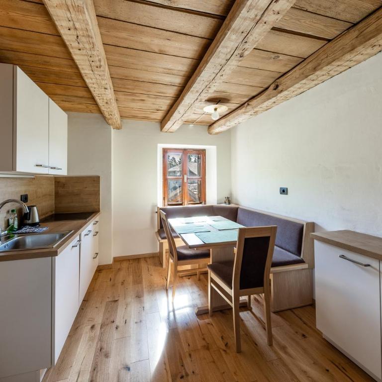 Malgorerhof Mathilde - Two-Bedroom Deluxe Apartment with Garden View - 3