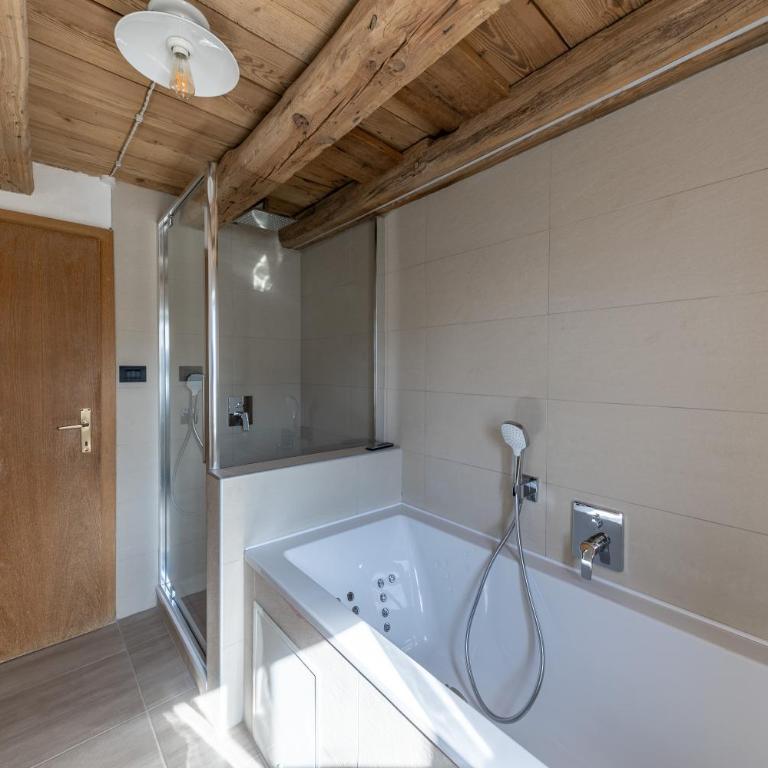 Malgorerhof Mathilde - Two-Bedroom Deluxe Apartment with Garden View - 10