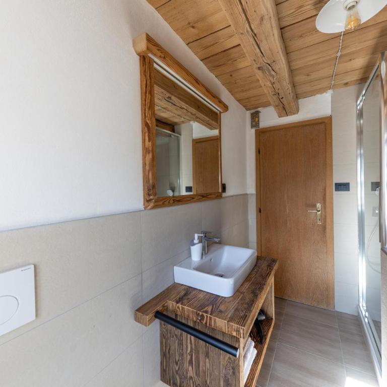 Malgorerhof Mathilde - Two-Bedroom Deluxe Apartment with Garden View - 9