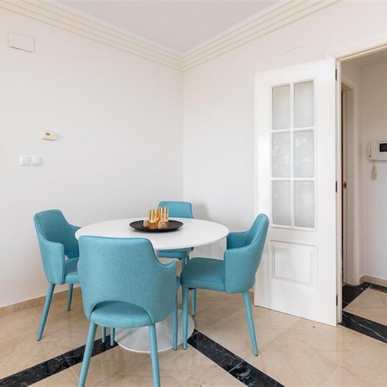Fabulous first line beach apartment - Two-Bedroom Deluxe Apartment with Ocean View - 4
