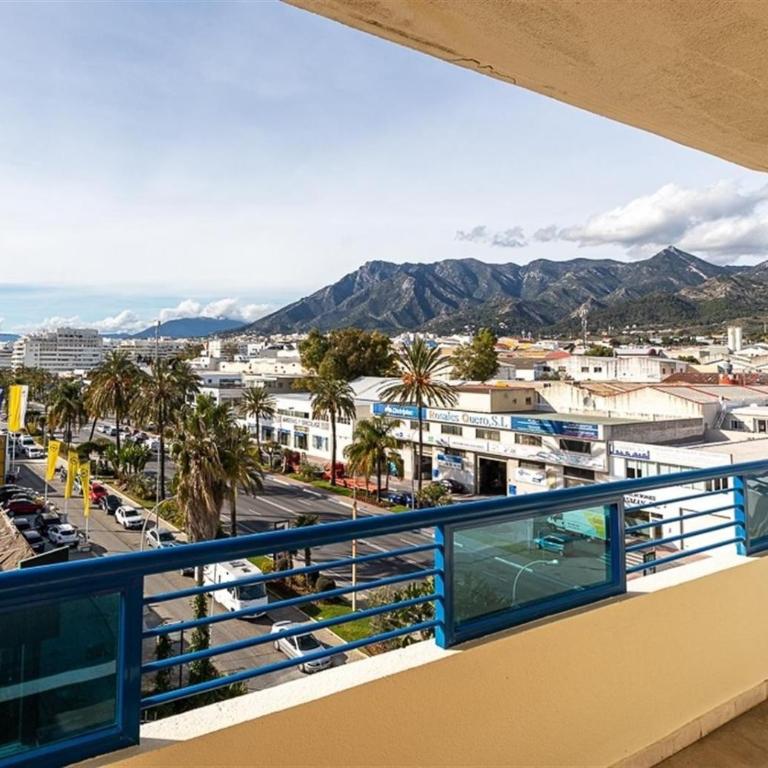 Fabulous first line beach apartment - Two-Bedroom Deluxe Apartment with Ocean View - 10