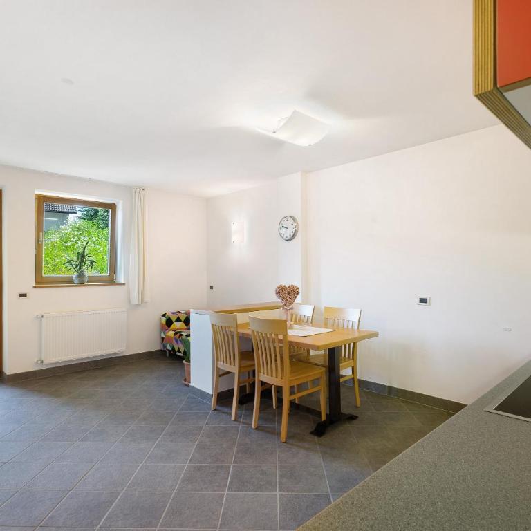 Al Cargá San Vigilio di Marebbe - Appartamento Deluxe con 2 Camere da Letto e Vista Giardino - 10