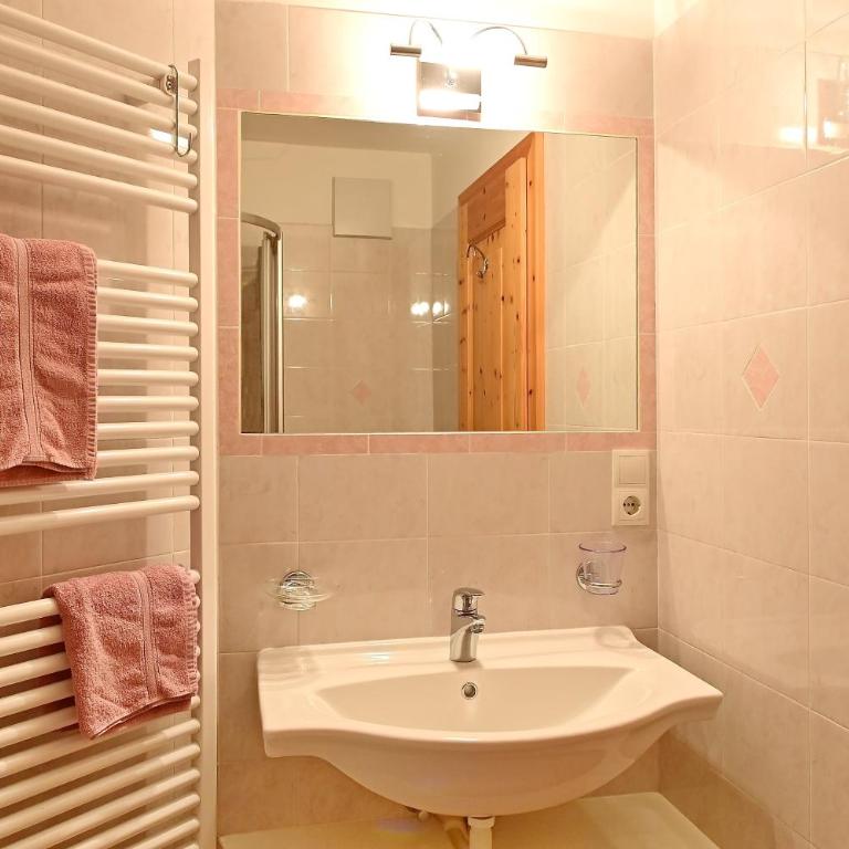 Obermüllerhof - Deluxe-Apartment mit 2 Schlafzimmern und Gartenblick - 11