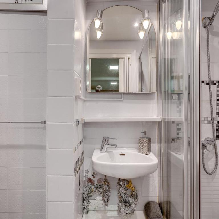 Historic building, centrally located, close to eve - Apartamento de 1 dormitorio - 12