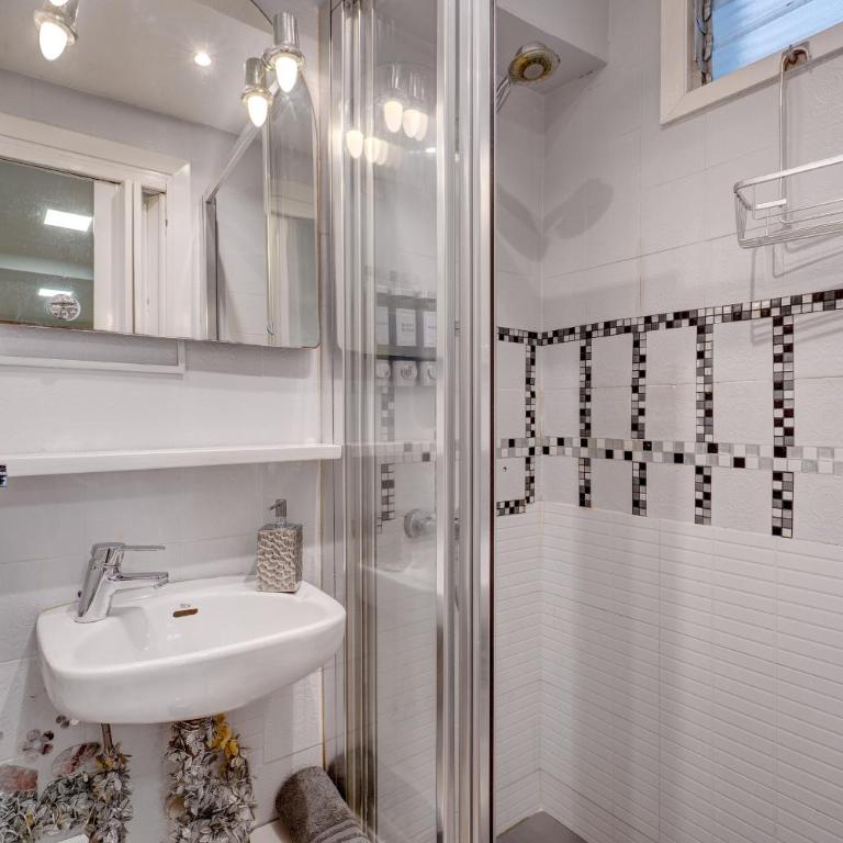 Historic building, centrally located, close to eve - Apartamento de 1 dormitorio - 13