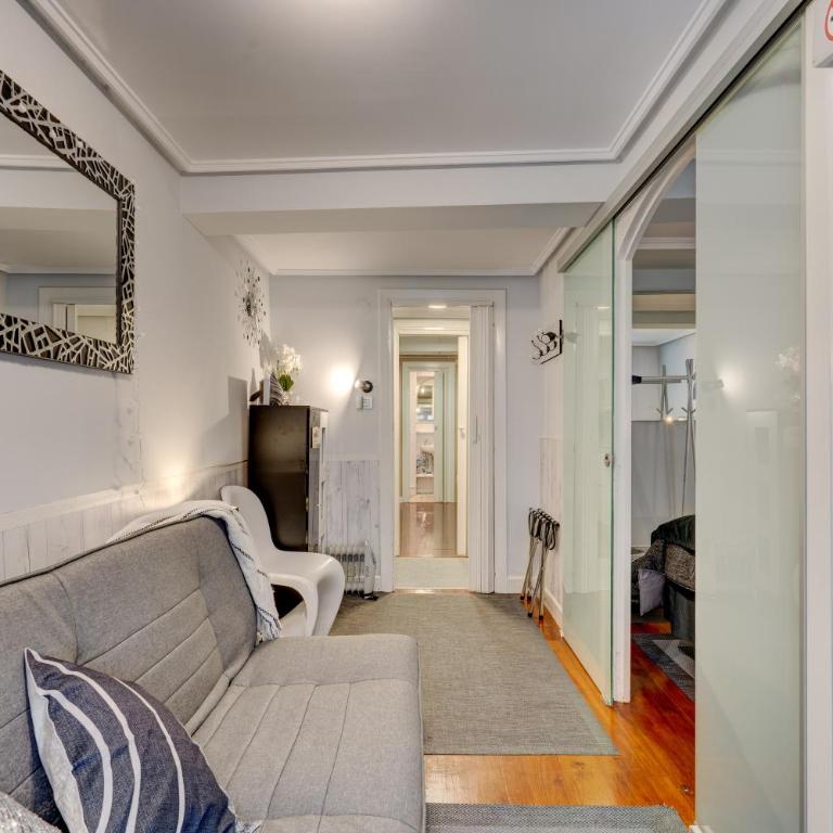 Historic building, centrally located, close to eve - Apartamento de 1 dormitorio - 32