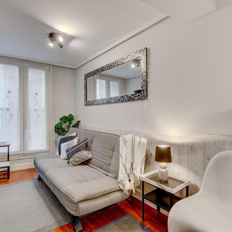 Historic building, centrally located, close to eve - Apartamento de 1 dormitorio - 34
