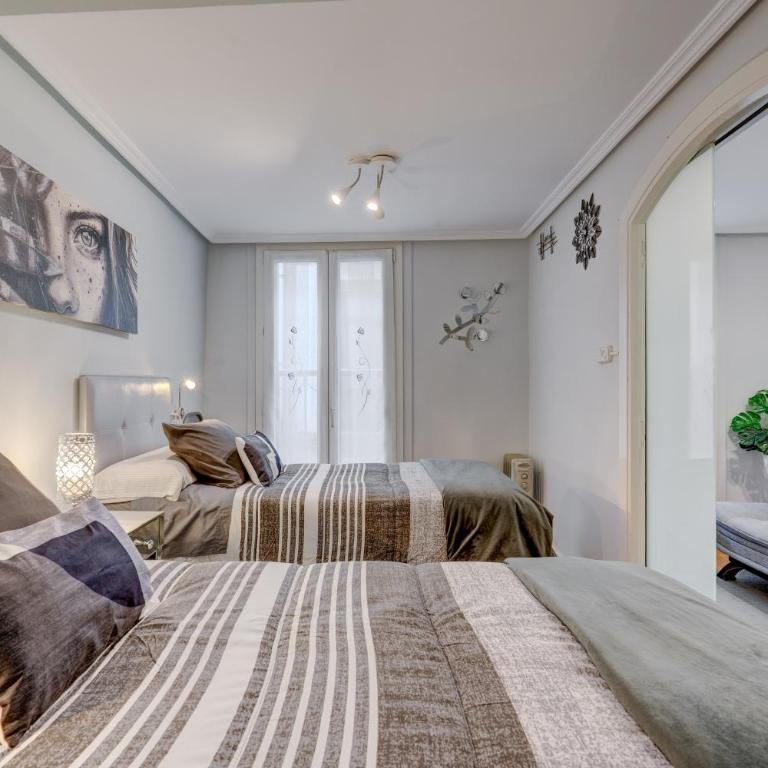Historic building, centrally located, close to eve - Apartamento de 1 dormitorio - 3