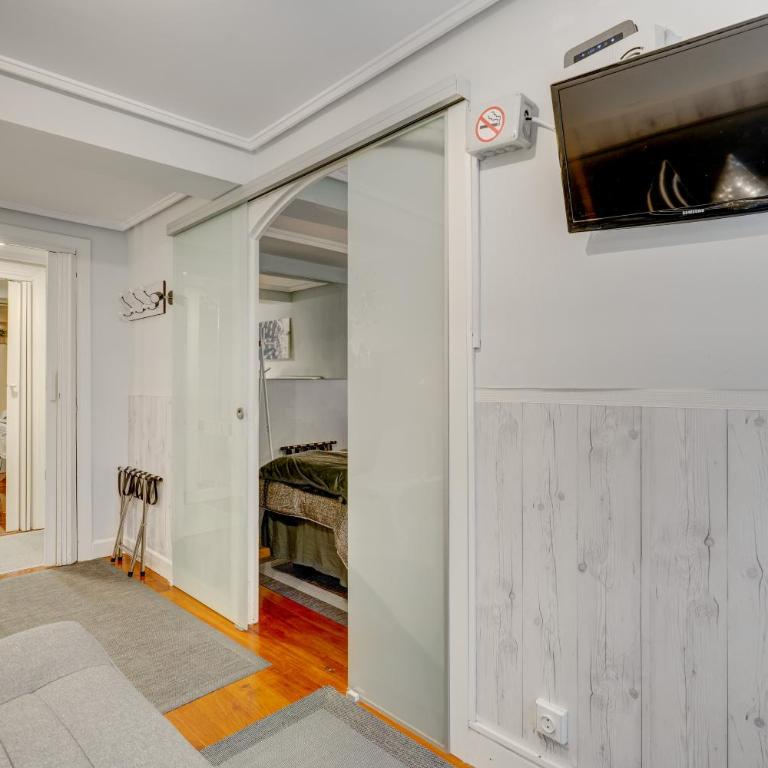 Historic building, centrally located, close to eve - Apartamento de 1 dormitorio - 11
