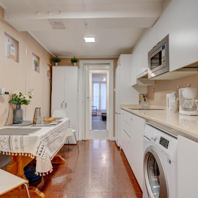 Historic building, centrally located, close to eve - Apartamento de 1 dormitorio - 22