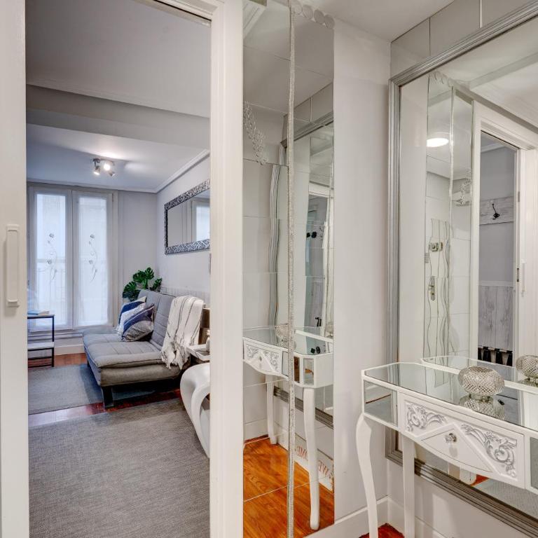 Historic building, centrally located, close to eve - Apartamento de 1 dormitorio - 29