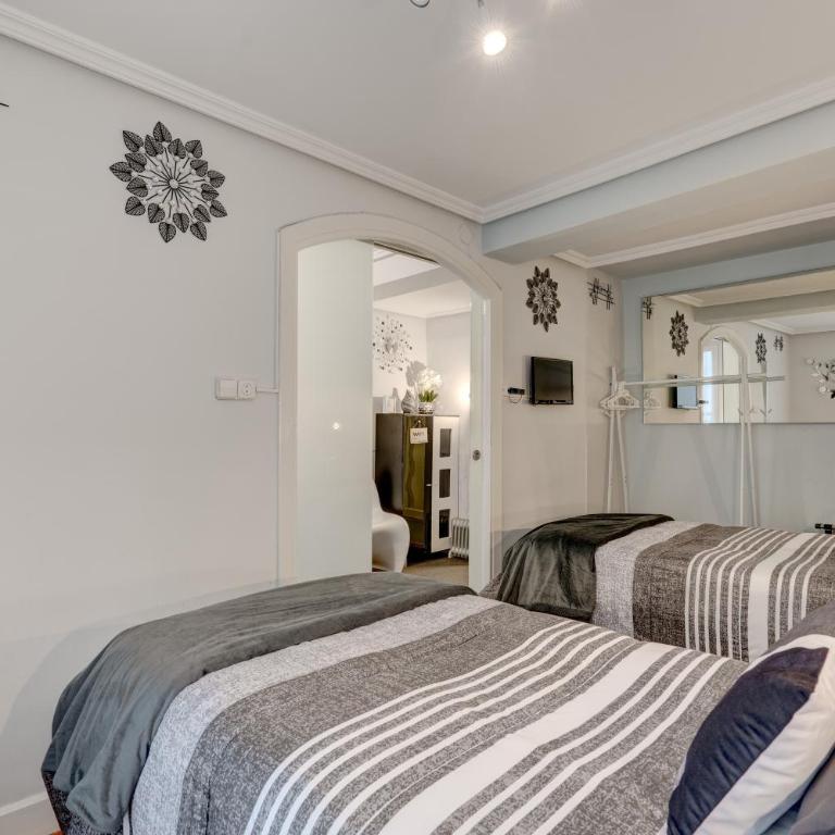 Historic building, centrally located, close to eve - Apartamento de 1 dormitorio - 8