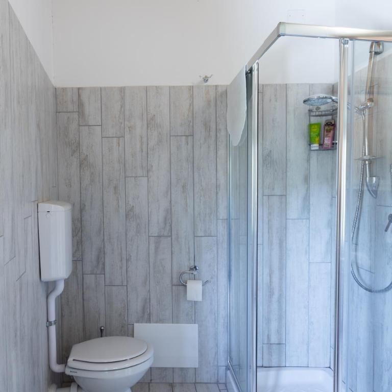Appartamento Ginevra - Appartamento Deluxe con 2 Camere da Letto e Balcone - 10