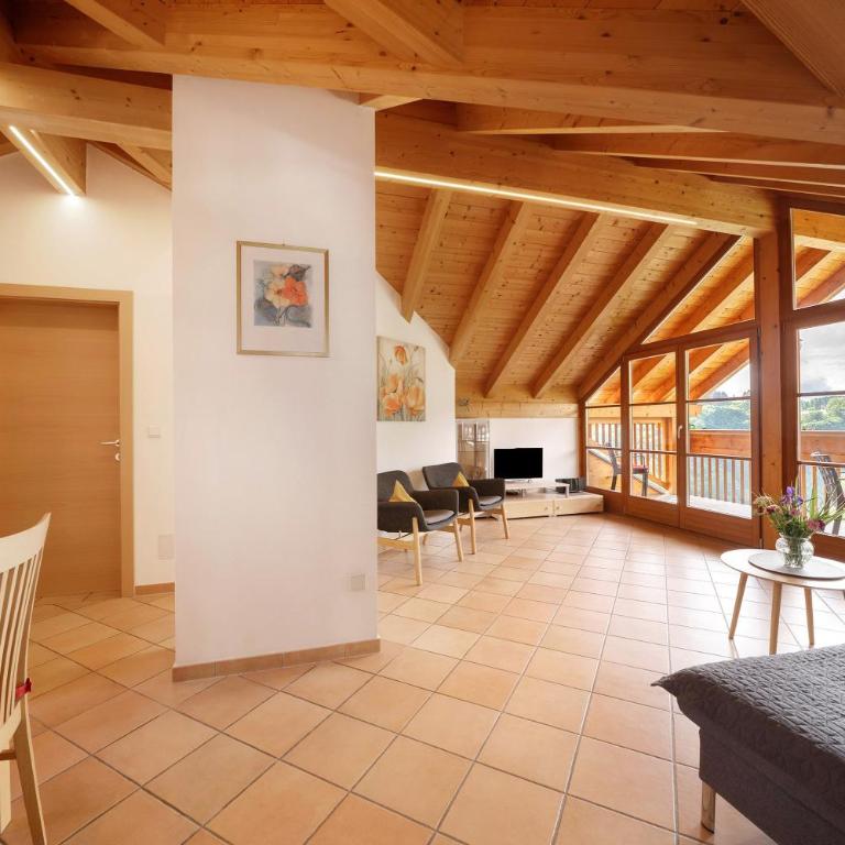 Stettnerhof Wohnung Penegal - Apartamento Deluxe de 2 dormitorios con vistas al jardín - 6