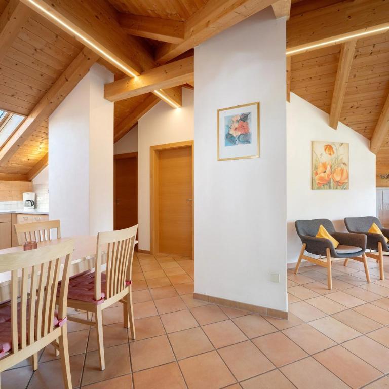 Stettnerhof Wohnung Penegal - Apartamento Deluxe de 2 dormitorios con vistas al jardín - 10