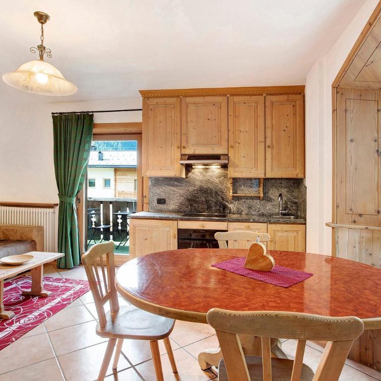 Appartamento Ulivo Chalet Cambra - Appartamento Deluxe con 2 Camere da Letto e Vista Giardino - 4