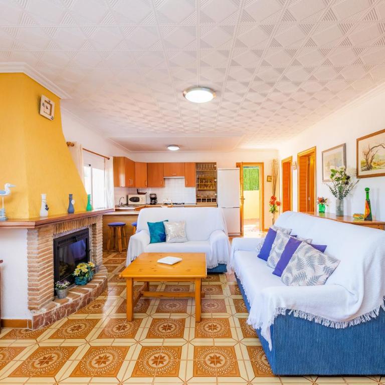 S'oratge - Three-Bedroom Chalet - 7