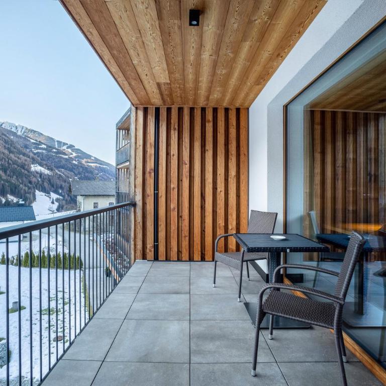 Stoana Apt 3-1 - Deluxe-Apartment mit 2 Schlafzimmern und Gartenblick - 17