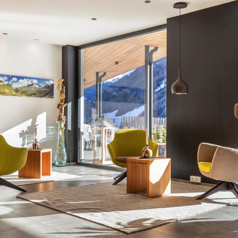 Stoana Apt 3-1 - Deluxe-Apartment mit 2 Schlafzimmern und Gartenblick - 25