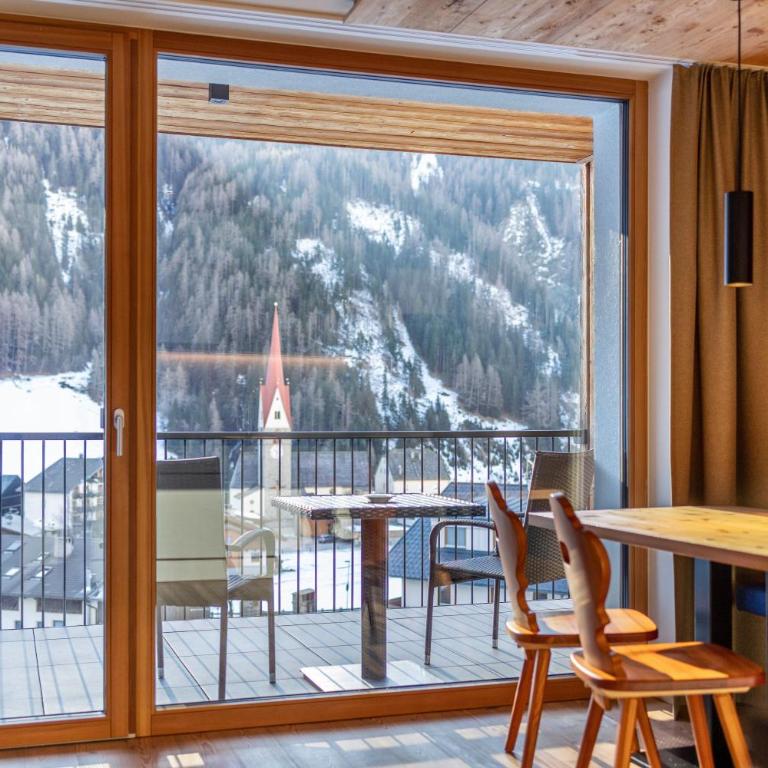 Stoana Apt 3-1 - Deluxe-Apartment mit 2 Schlafzimmern und Gartenblick - 18