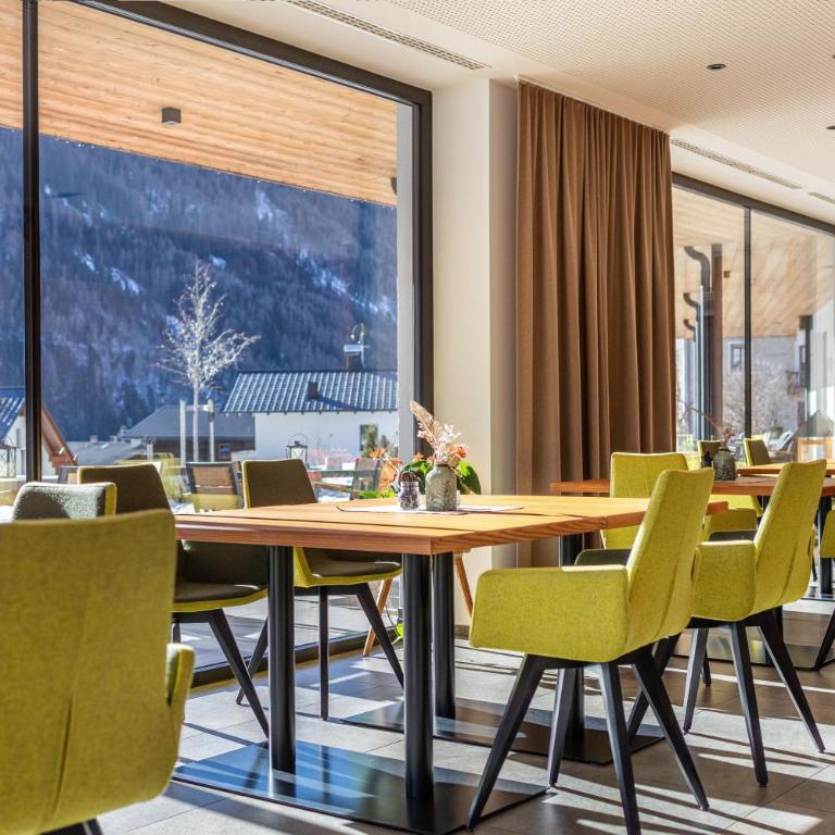 Stoana Apt 3-1 - Deluxe-Apartment mit 2 Schlafzimmern und Gartenblick - 28