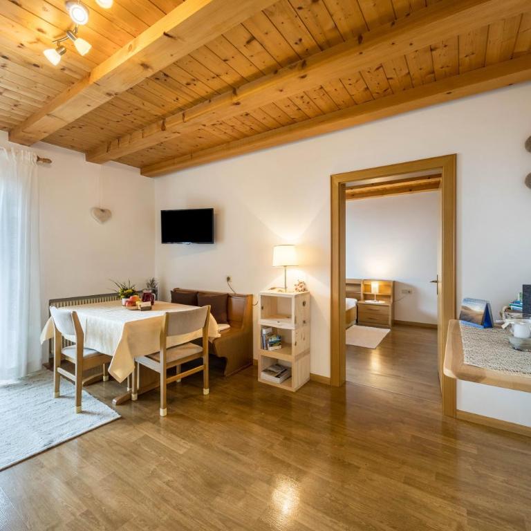 Eichernhof Apartment Marillenblüte - Superior One-Bedroom Apartment with Balcony - 4