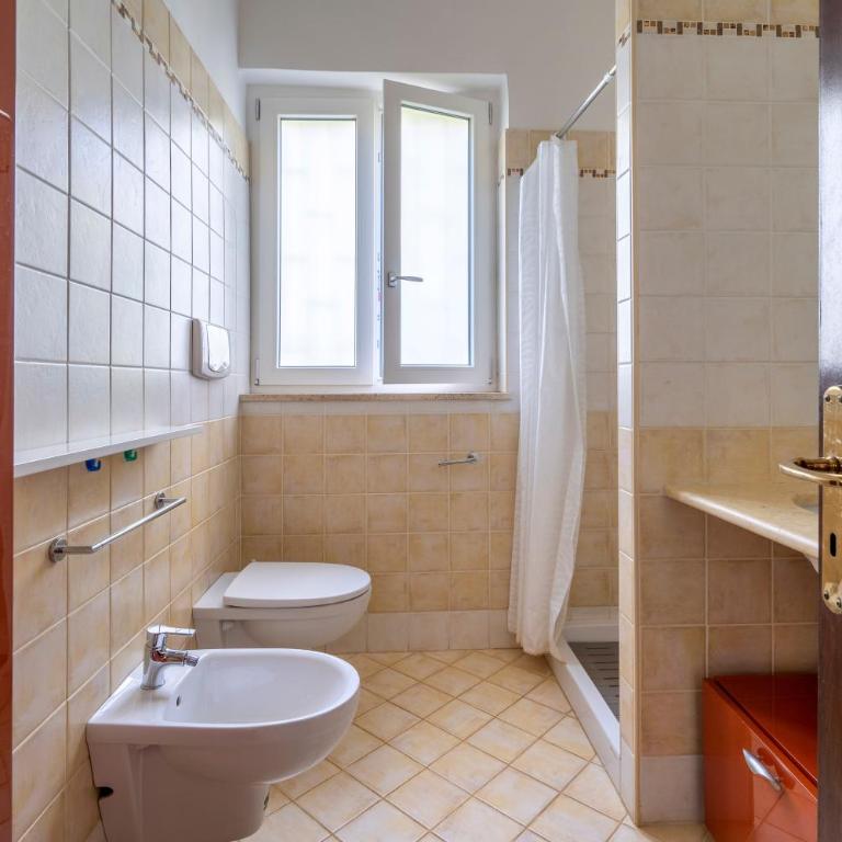 Villa Massa - Appartamento con 3 Camere da Letto e Vista Acqua - 16