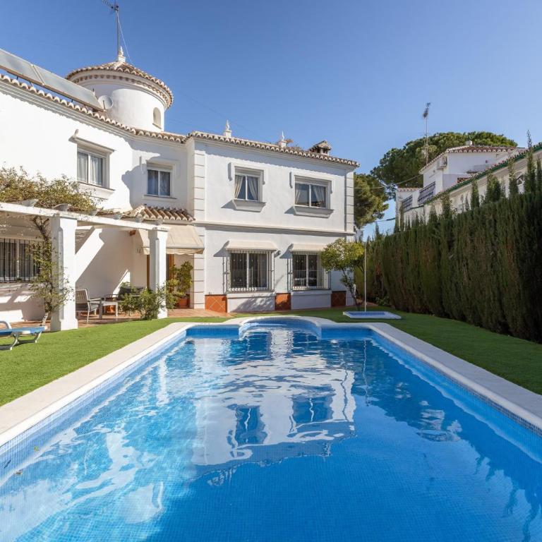 Villa Eden Nerja - Casa de 6 dormitorios - 2
