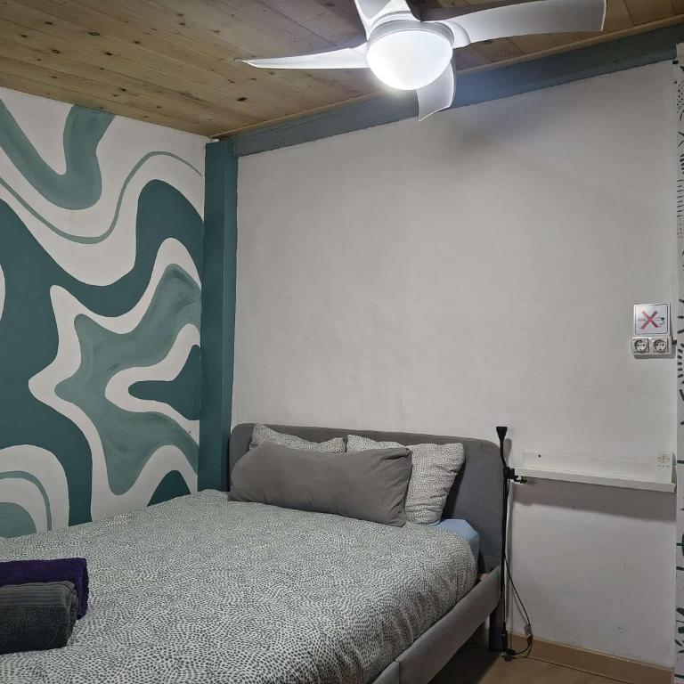 Backpackers La Gaditana - Double Room with Shared Bathroom - 3