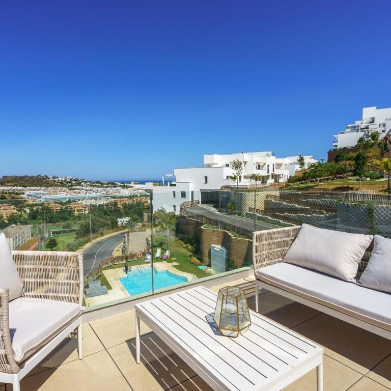 Penthouse Banderas with own pool - Apartamento Estudio con vistas al mar - 1