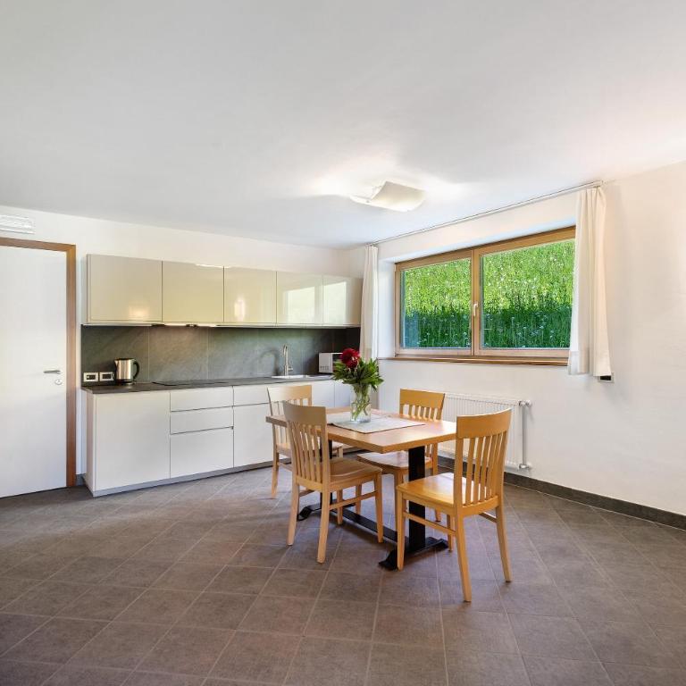 Al Cargá San Vigilio di Marebbe - Appartamento Deluxe con 2 Camere da Letto e Vista Giardino - 15