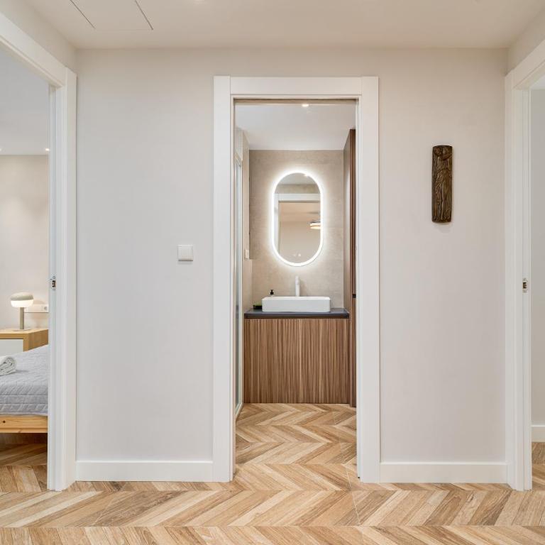Apartamento Mediterraneo - Two-Bedroom Deluxe Apartment with Ocean View - 16
