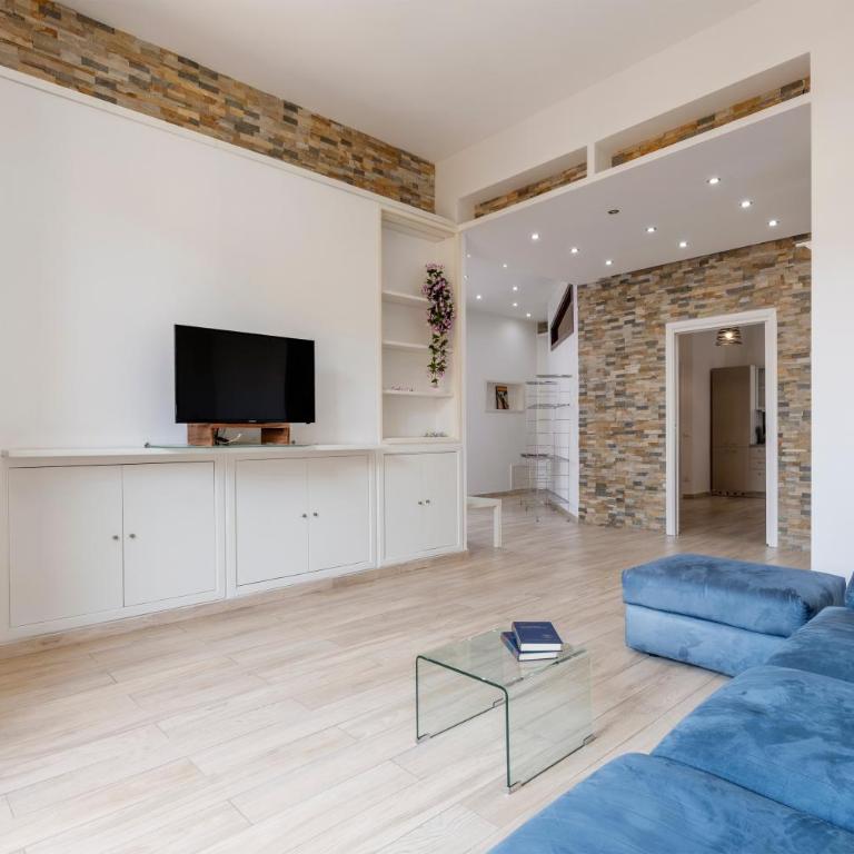 Fb House - Appartamento Deluxe con 2 Camere da Letto e Balcone - 2