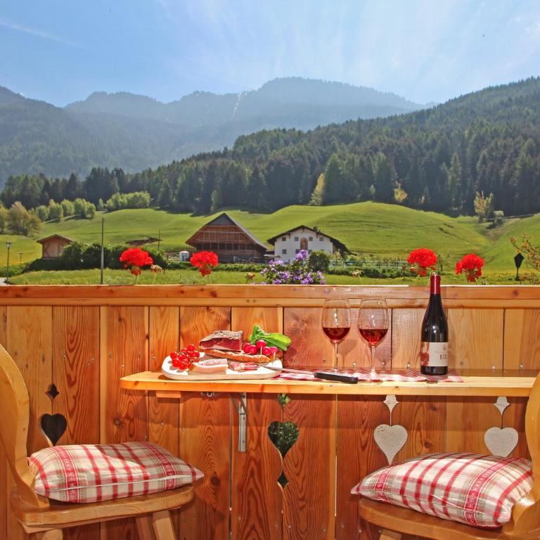 Niglutsch Apartement Puflatsch - Two-Bedroom Deluxe Apartment with Garden View - 8
