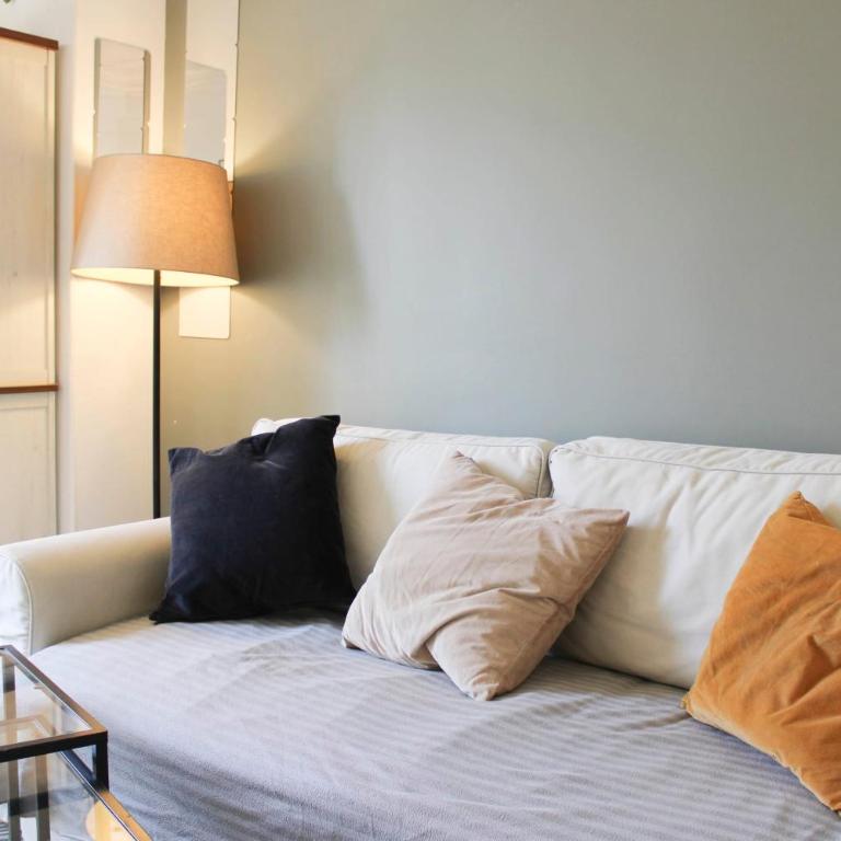 Lumineux 35m avec balcon ensoleillé à Paris - Appartement - 1