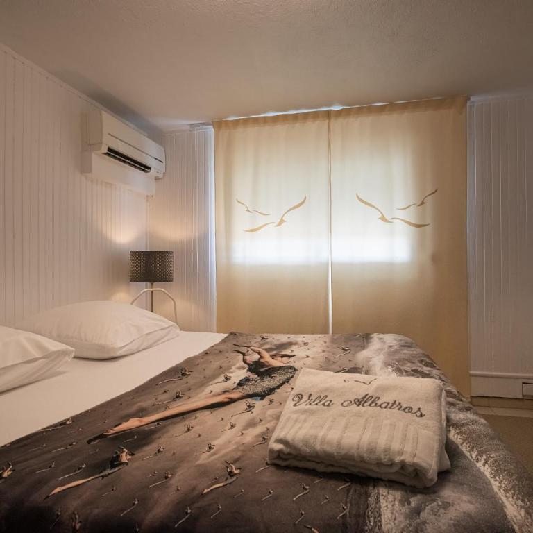 Le Ponton et son spa - Two-Bedroom Deluxe Apartment with Ocean View - 5
