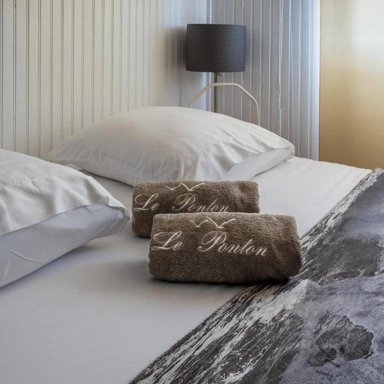 Le Ponton et son spa - Two-Bedroom Deluxe Apartment with Ocean View - 9
