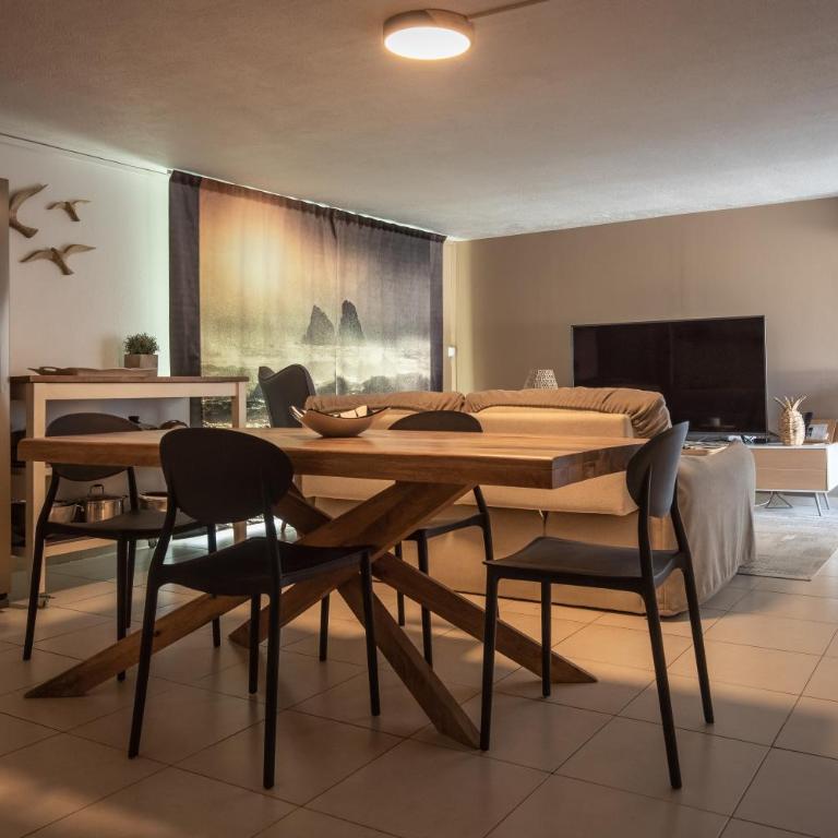 Le Ponton et son spa - Two-Bedroom Deluxe Apartment with Ocean View - 4