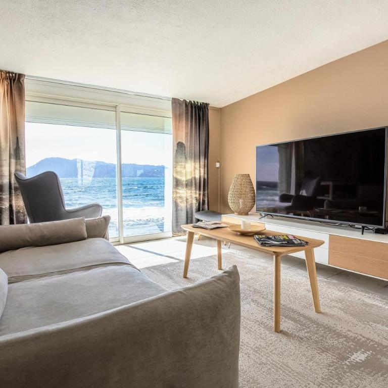 Le Ponton et son spa - Two-Bedroom Deluxe Apartment with Ocean View - 1