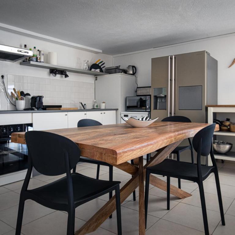 Le Ponton et son spa - Two-Bedroom Deluxe Apartment with Ocean View - 3