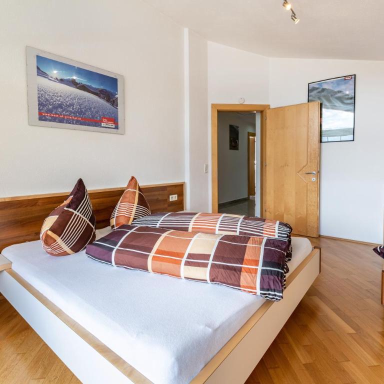 Haus Rudi - Premium Apartment mit 3 Schlafzimmern und Balkon - 14