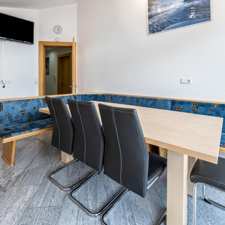 Haus Rudi - Premium Apartment mit 3 Schlafzimmern und Balkon - 3
