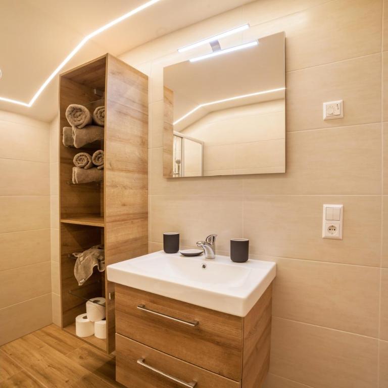 Innergasserhof Ferienwohnung Edelweiss - Superior Apartment mit 1 Schlafzimmer und Balkon - 11