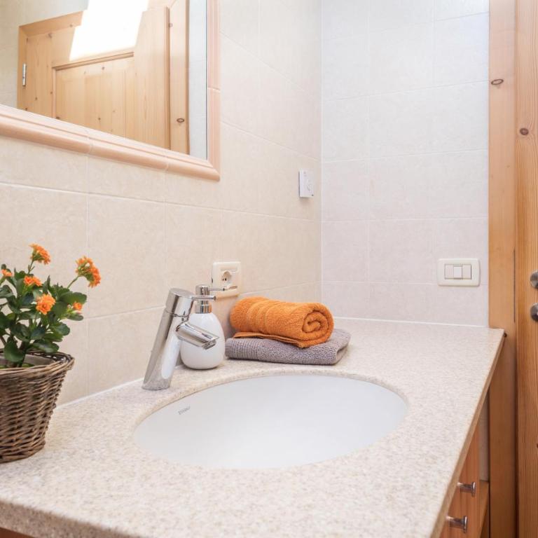 Schildberghof Schlernblick - Appartamento Deluxe con 2 Camere da Letto e Vista Giardino - 6