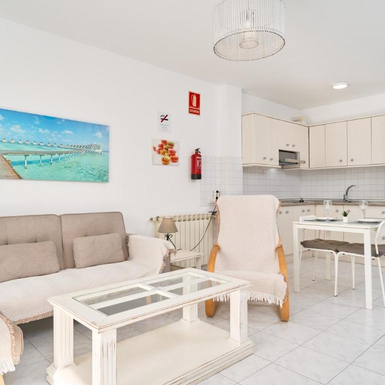 Nerja Vacaciones Apartamentos - Habitación Cuádruple con ducha - 5