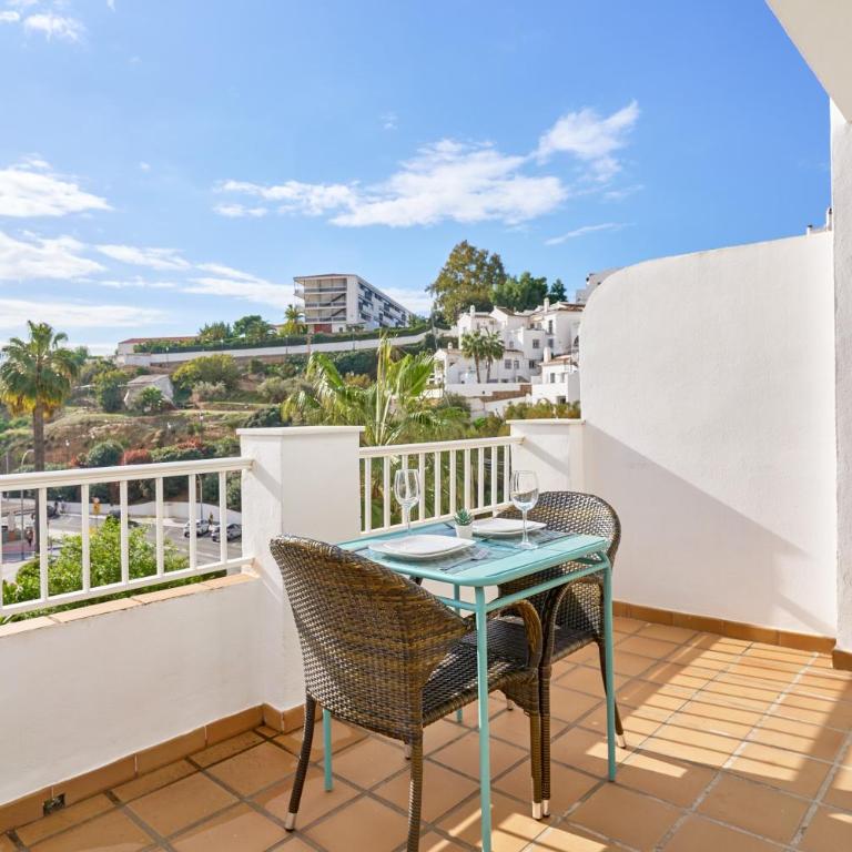 Nerja Vacaciones Apartamentos - Habitación Cuádruple con ducha - 18