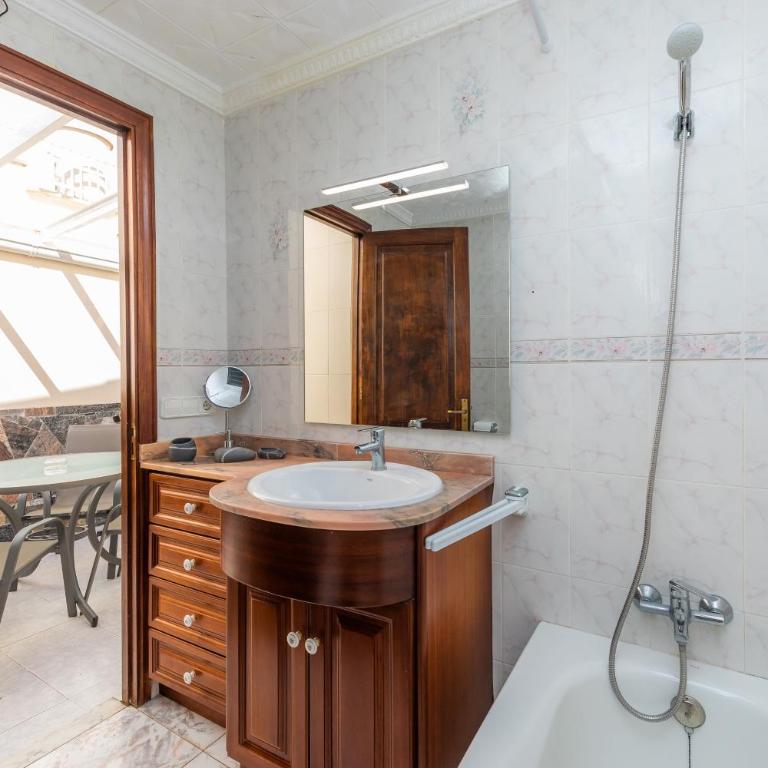 Cas Padrins - One-Bedroom House - 23