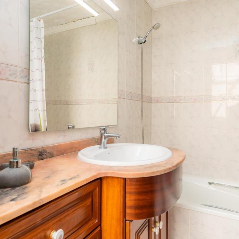 Cas Padrins - One-Bedroom House - 22