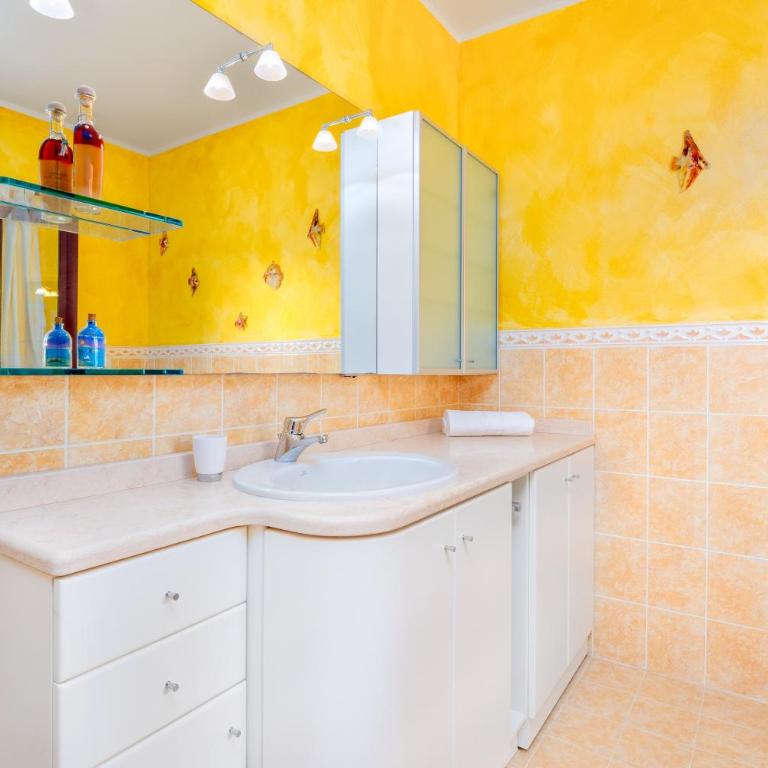 Gli Ulivi Palau - La Zirichelta - Two-Bedroom House - 17